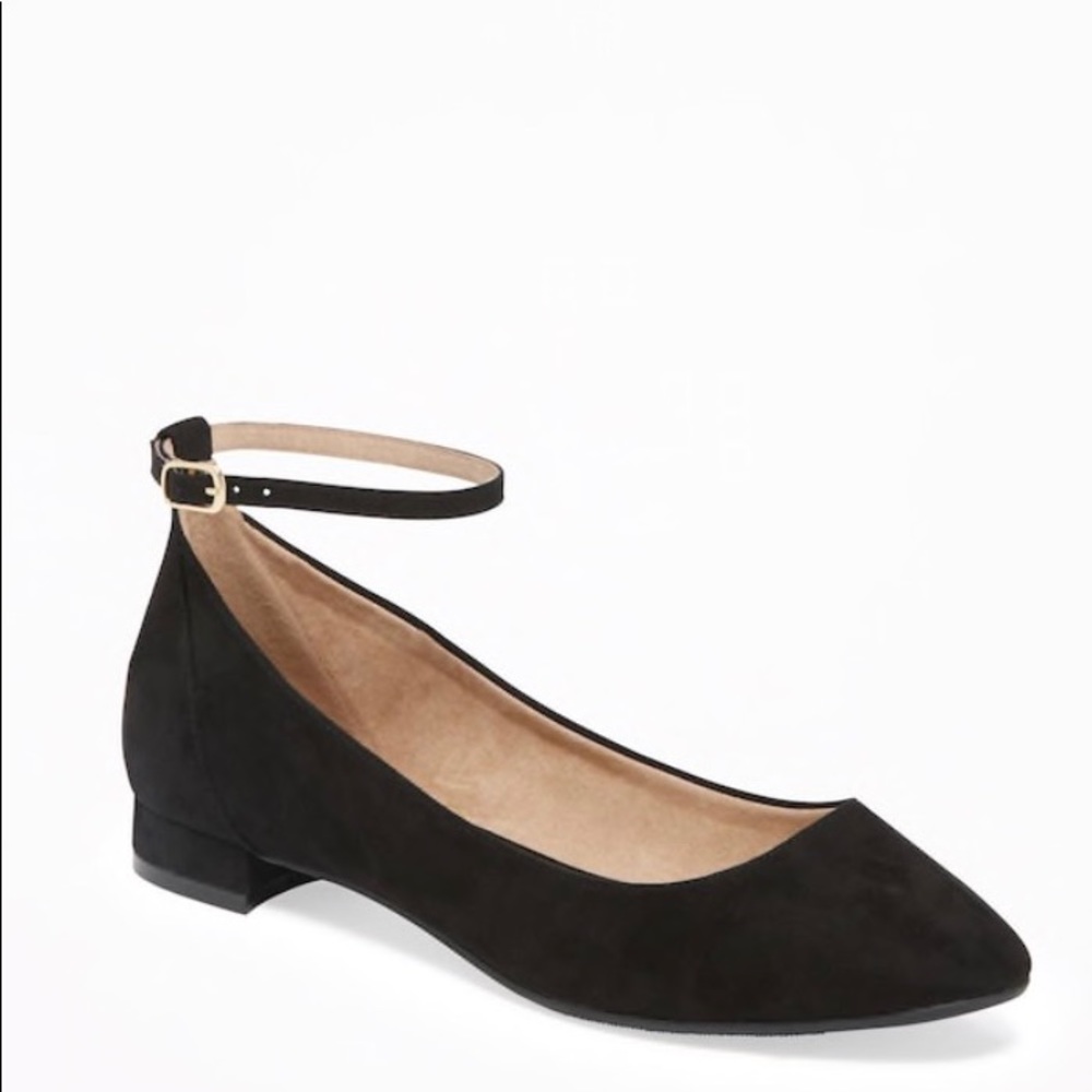 Old Navy Sueded Ankle-Strap Ballet Flats in Black